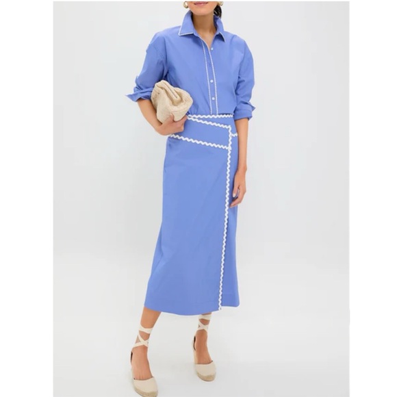 TUCKERNUCK Sail Blue Cropped Jasper Button Down - Picture 2 of 12